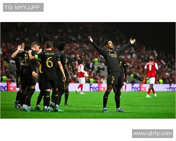 贝林厄姆在欧冠赛场的精彩表现引发热议成新一代足球明星的代表 贝林厄姆在欧冠赛场的精彩表现引发热议成新一代足球明星的代表