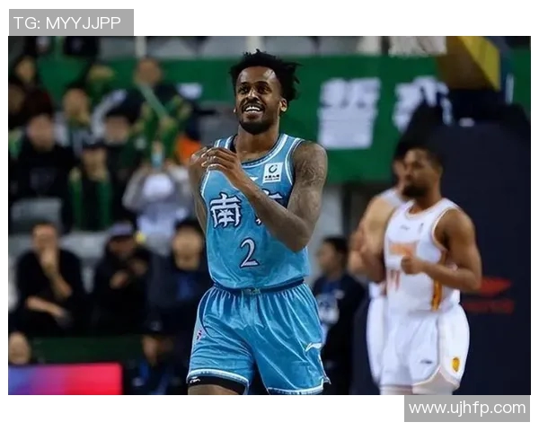 安东尼奥-布莱克尼的赛场表现引发热议，成球队焦点