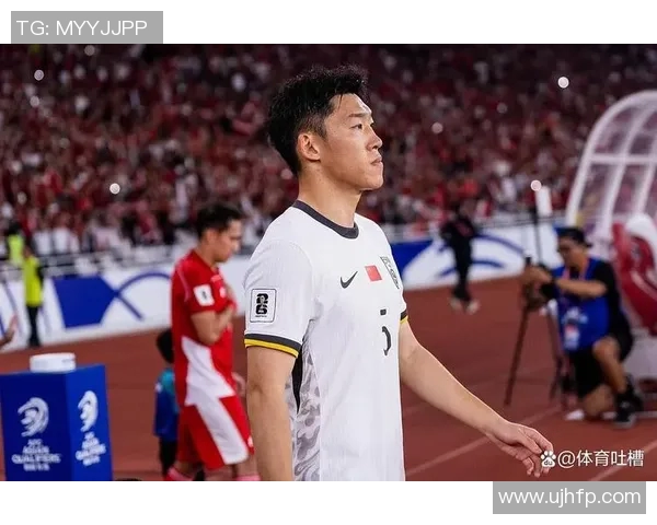 朱辰杰精彩拦截传球展现防守实力助力球队逆转比赛局势 朱辰杰精彩拦截传球展现防守实力助力球队逆转比赛局势