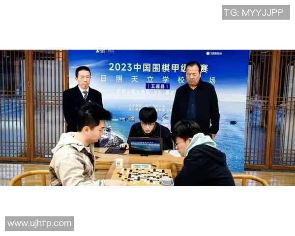 胡荷韬巧妙解围成功逆转对手展现高超围棋技艺与智慧