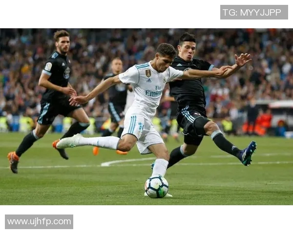 皇马官方确认阿什拉夫加盟,助力中场实力大增 皇马官方确认阿什拉夫加盟,助力中场实力大增